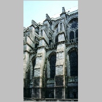 Chartres, 2, Langhaus von NW, Foto Heinz Theuerkauf, large_ShiftN.jpg